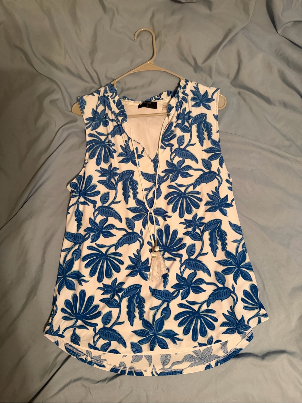 Tahari White Sleeveless Camisole with Blue Tropical Print and Tassel